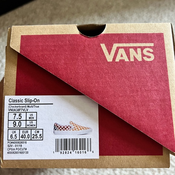 VANS CLASSIC SLIP ON CHECKERED SHOES MEN 7.5, women 9 - Picture 6 of 7